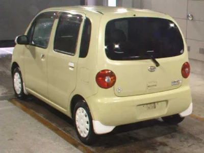 DAIHATSU MOVE LATTE