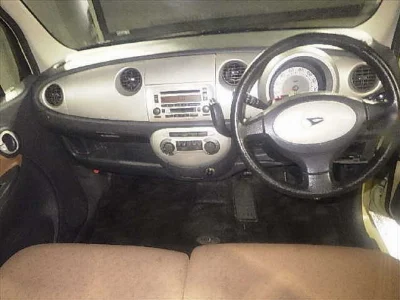DAIHATSU MOVE LATTE