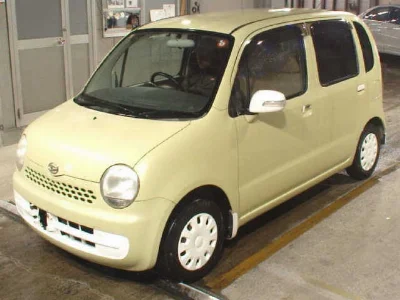 DAIHATSU MOVE LATTE