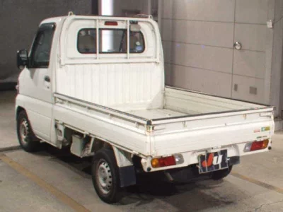 NISSAN CLIPPER TRUCK