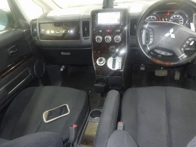 MITSUBISHI DELICA D5