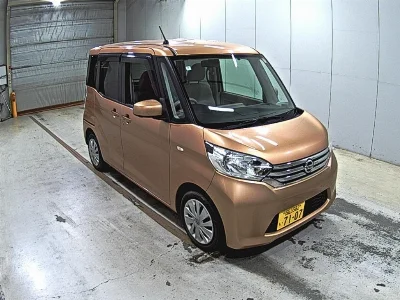 NISSAN DAYZ ROOX