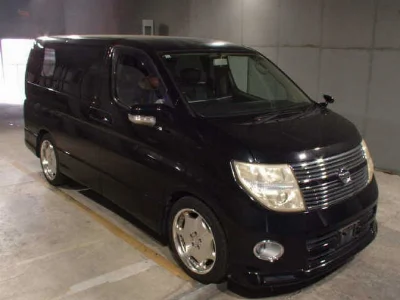 NISSAN ELGRAND