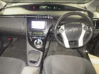 Цена авто Toyota Prius с аукционов Японии, номер кузова ZVW30, пробег 296 000, оценка 6