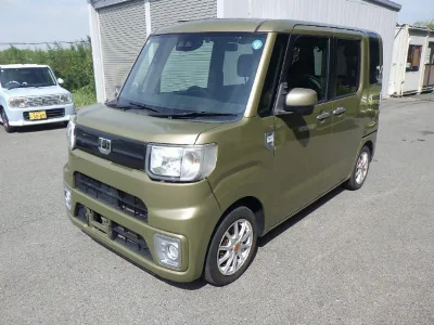 DAIHATSU WAKE