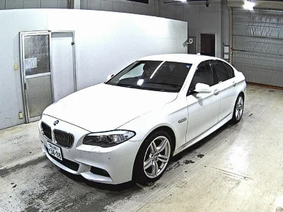 BMW 5 SERIES