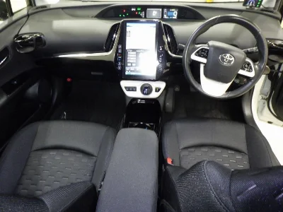 TOYOTA PRIUS PHV