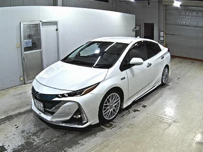 TOYOTA PRIUS PHV