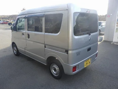 NISSAN CLIPPER VAN