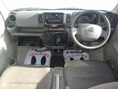 NISSAN CLIPPER VAN