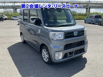 DAIHATSU WAKE