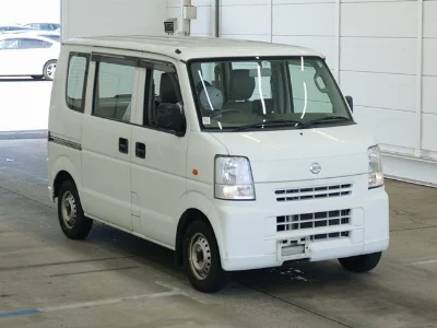 NISSAN CLIPPER VAN