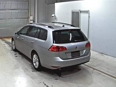 VOLKSWAGEN GOLF VARIANT