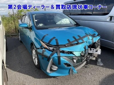 TOYOTA PRIUS PHV