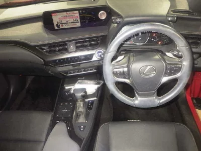 LEXUS UX