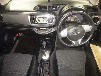 TOYOTA VITZ
