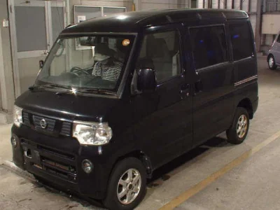 NISSAN CLIPPER VAN