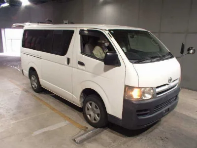 TOYOTA HIACE