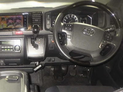 TOYOTA HIACE