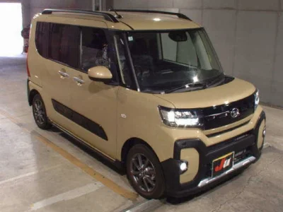 DAIHATSU TANTO FUN CROSS