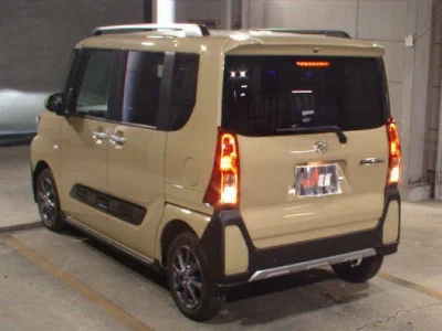 DAIHATSU TANTO FUN CROSS
