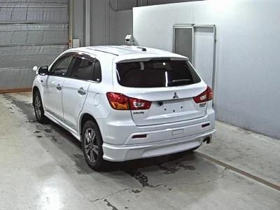 MITSUBISHI RVR