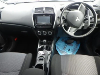 MITSUBISHI RVR