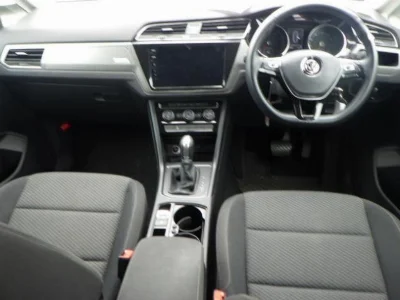 VOLKSWAGEN GOLF TOURAN