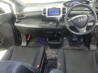 HONDA FREED SPIKE