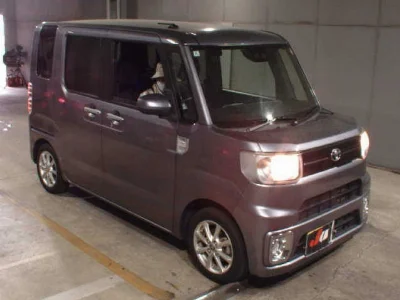 TOYOTA PIXIS MEGA