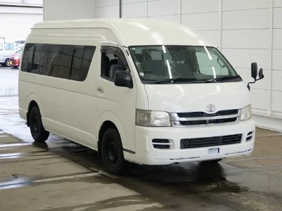 TOYOTA HIACE