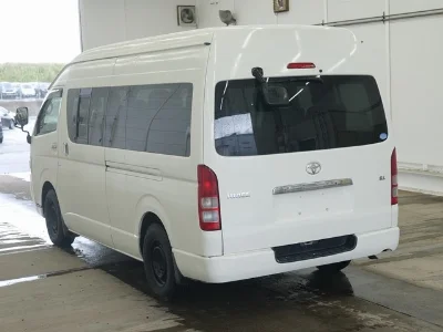 TOYOTA HIACE