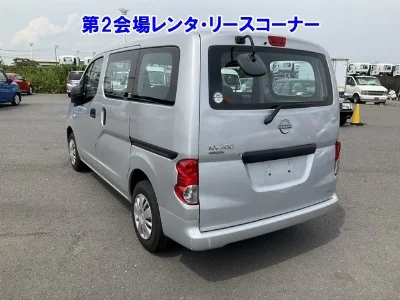 NISSAN NV200