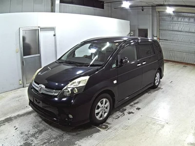 TOYOTA ISIS