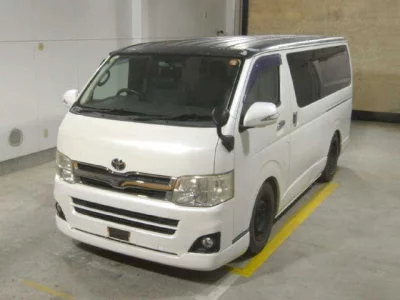 TOYOTA HIACE VAN