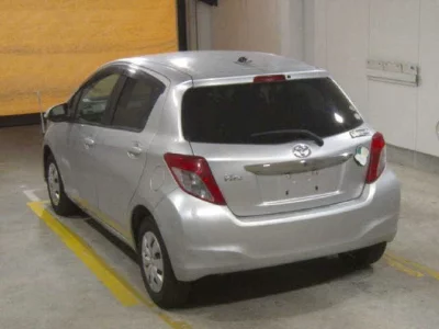 TOYOTA VITZ