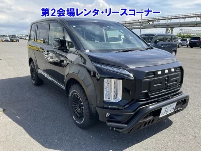 MITSUBISHI DELICA D5