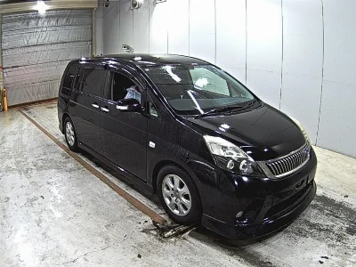TOYOTA ISIS
