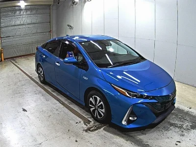 TOYOTA PRIUS PHV
