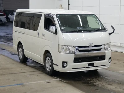 TOYOTA REGIUS ACE VAN