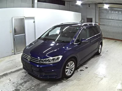 VOLKSWAGEN GOLF TOURAN