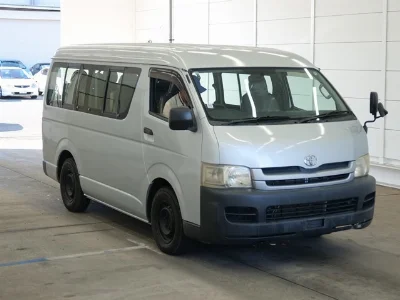 TOYOTA HIACE