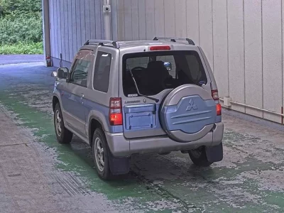 MITSUBISHI PAJERO MINI