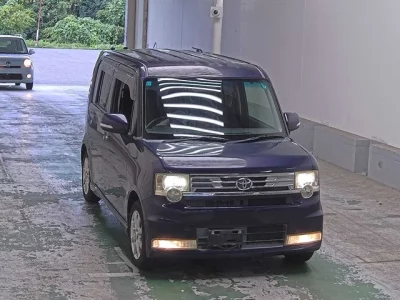 TOYOTA PIXIS SPACE