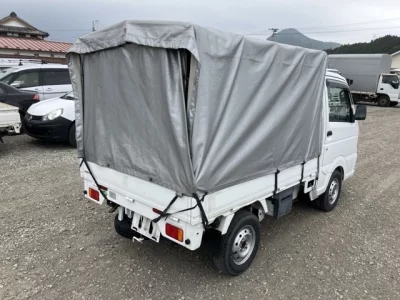 NISSAN CLIPPER TRUCK