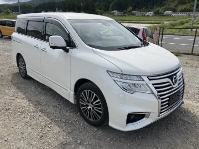 NISSAN ELGRAND