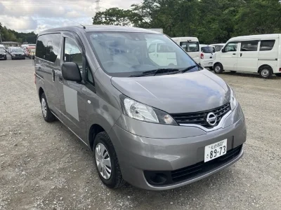 NISSAN NV200