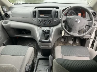 NISSAN NV200