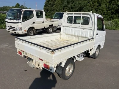 NISSAN CLIPPER TRUCK