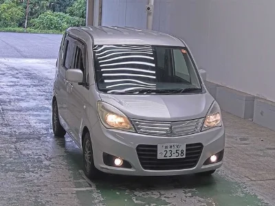MITSUBISHI DELICA D2